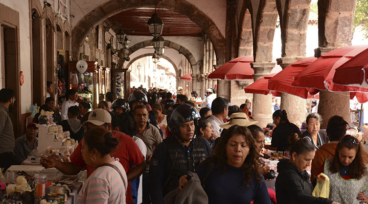 Por celebración de Noche de Ánimas, inicia peatonalización del Centro Histórico de Pátzcuaro