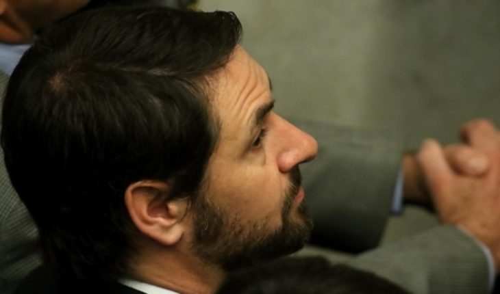 Revés para el ex administrador electoral de Piñera: niegan sobreseimiento a Santiago Valdés en caso Penta