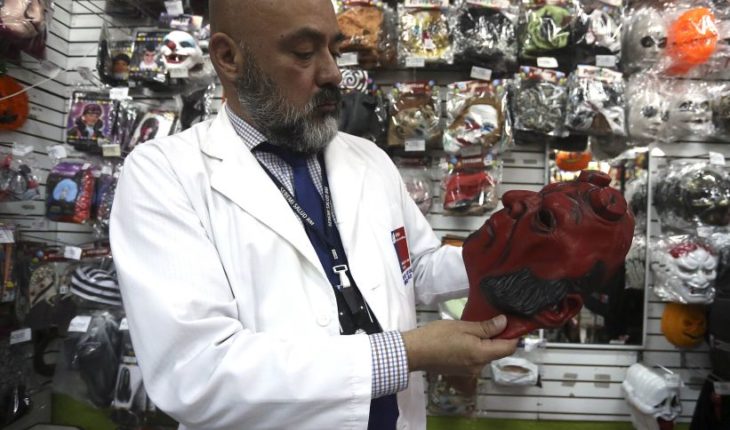 Seremi de Salud fiscalizó locales que venden disfraces de Halloween