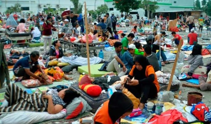 Sube a 1.424 el número de muertos por desastres en Indonesia