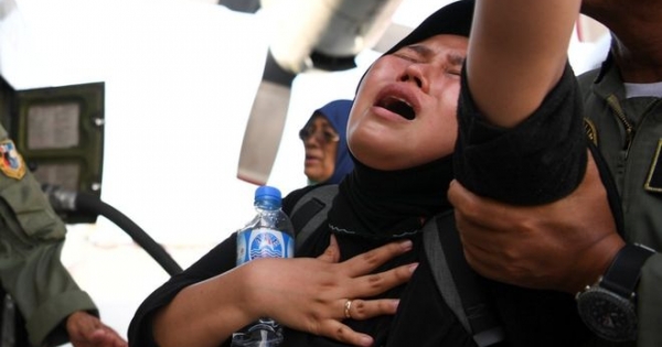 Terremoto y tsunami en Indonesia: los esfuerzos desesperados por hallar sobrevivientes