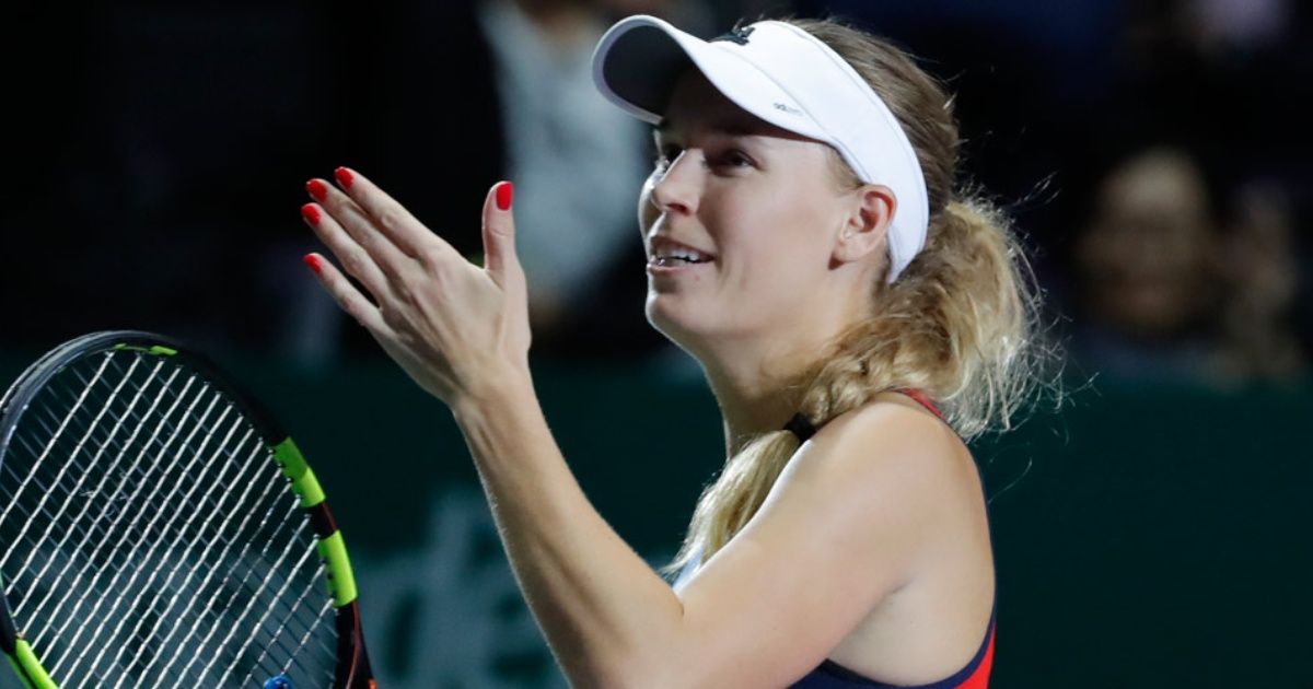 Wozniacki vence a Kvitova y se mantiene en la lucha del Finales WTA