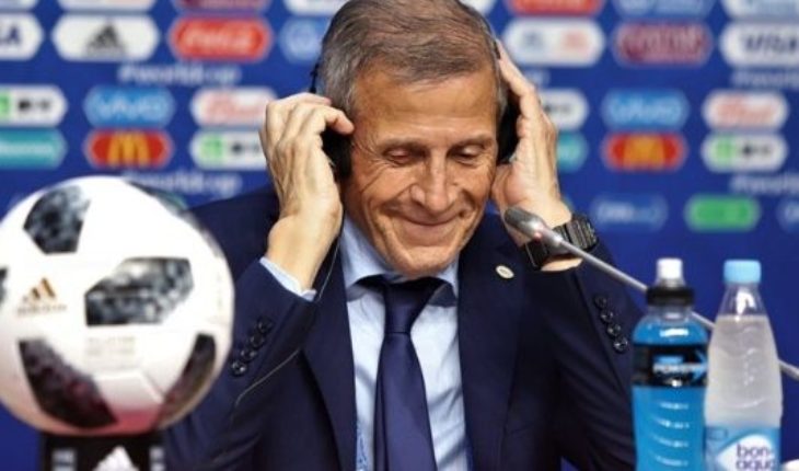 translated from Spanish: 3 October: the day that the master Tabárez got into the Guinness World Records book