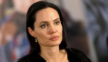 translated from Spanish: Angelina Jolie visitó a refugiados venezolanos en Lima