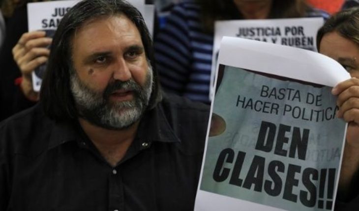 translated from Spanish: Buenos Aires teachers announced a strike for 48 hours