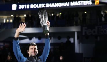 translated from Spanish: Djokovic wins the Masters of Shanghai and is close to the N ° 1 in the world