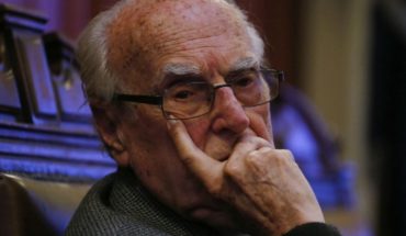 translated from Spanish: Farewell to a historic: 103 years dies Víctor Pey, owner of El Clarín