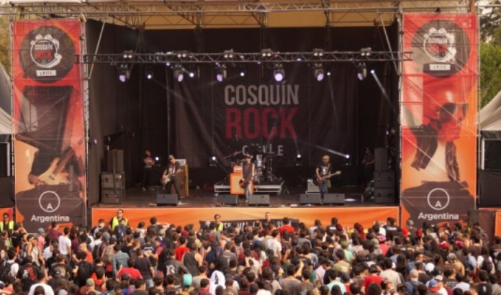 translated from Spanish: First day of Cosquin Rock in Chile