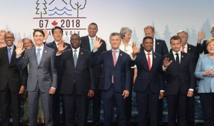 translated from Spanish: G7 Macri sent support for negotiations with the IMF