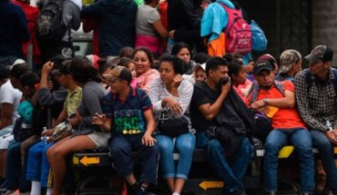 translated from Spanish: Guatemala reabrió registro en frontera con Honduras