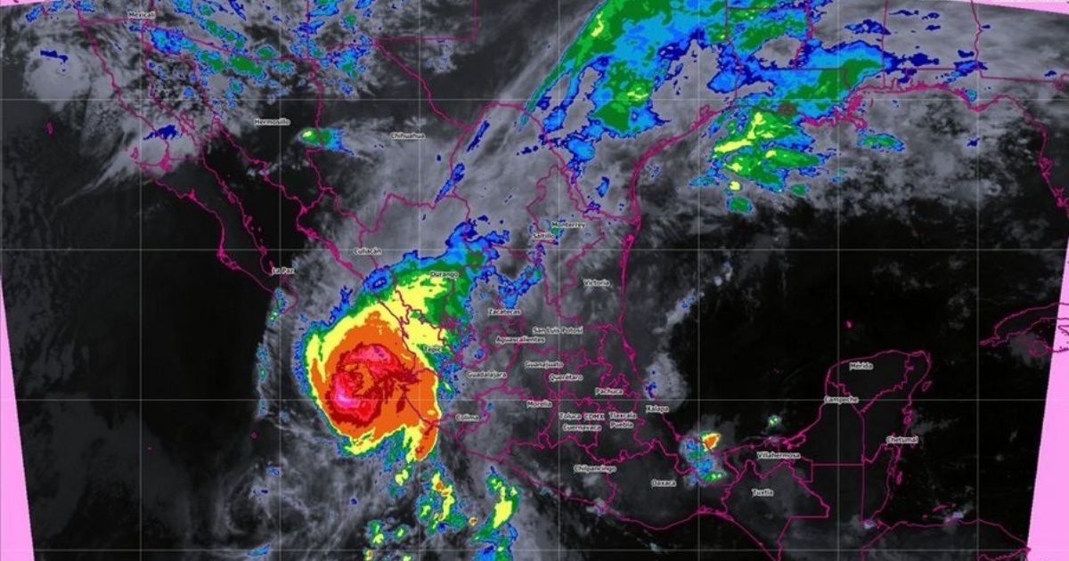 Huracán Willa amenaza a México con vientos de 230 km/h
