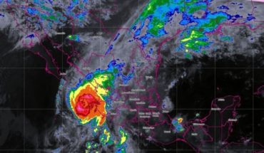 Huracán Willa amenaza a México con vientos de 230 km/h