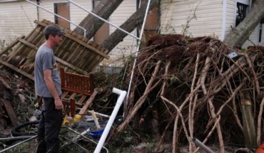 translated from Spanish: Increase to six dead after Hurricane Michael us