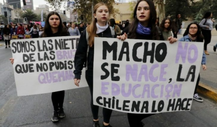 translated from Spanish: La minoría feminista y el presupuesto de la nación