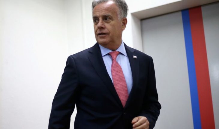 translated from Spanish: Ministro de Salud dijo que reforma a isapres no implicará un alza en los precios
