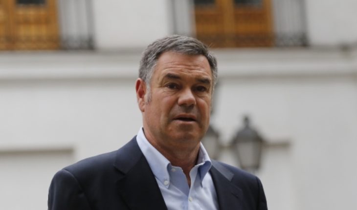Ossandón se da vuelta la chaqueta con Bolsonaro: “No comparto ninguna de sus locuras”