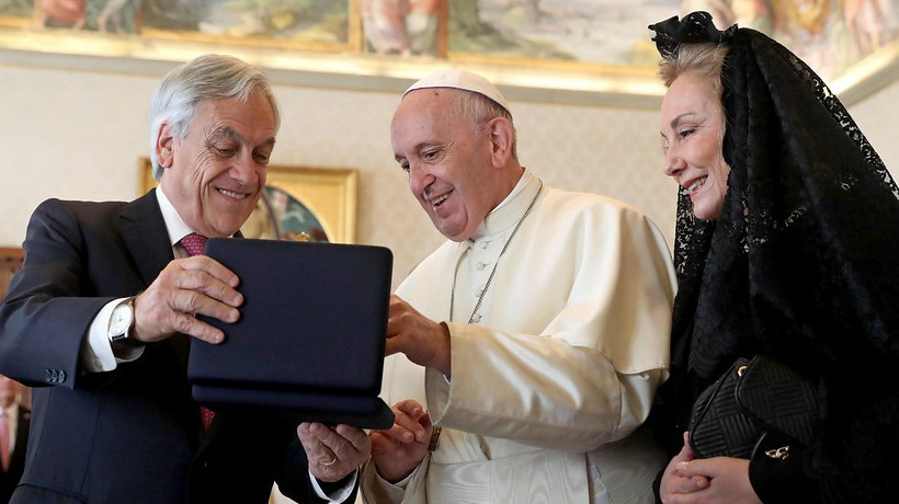 Piñera was informed by the Pope of the expulsion of Francisco Javier Cox and Marco Antonio orders