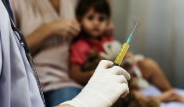 translated from Spanish: Poliomielitis, prevenible mediante la vacunación