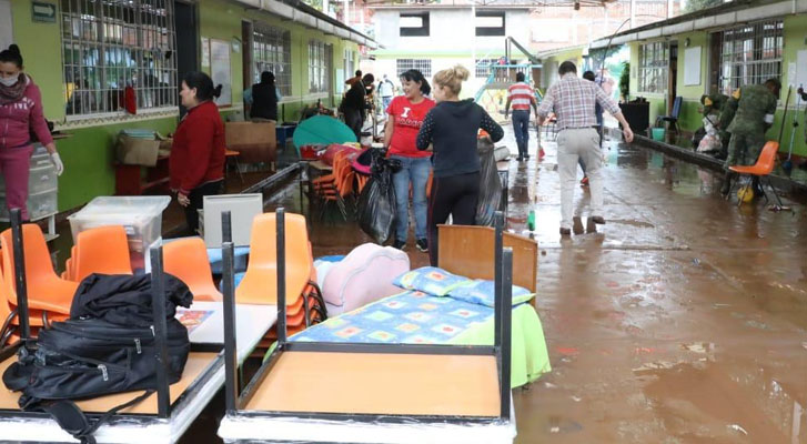 Realiza SEE, faenas de limpieza en escuelas afectadas por inundaciones en Morelia