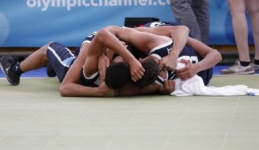 translated from Spanish: Se repite la historia: Argentina campeón olímpico en basquet
