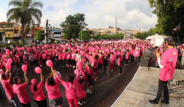 translated from Spanish: They do race against breast cancer in La Piedad, Michoacán