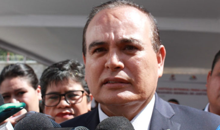 “Ustedes los provocaron, ustedes resuélvanlo”, Procurador de Michoacán a los medios sobre su supuesta renuncia