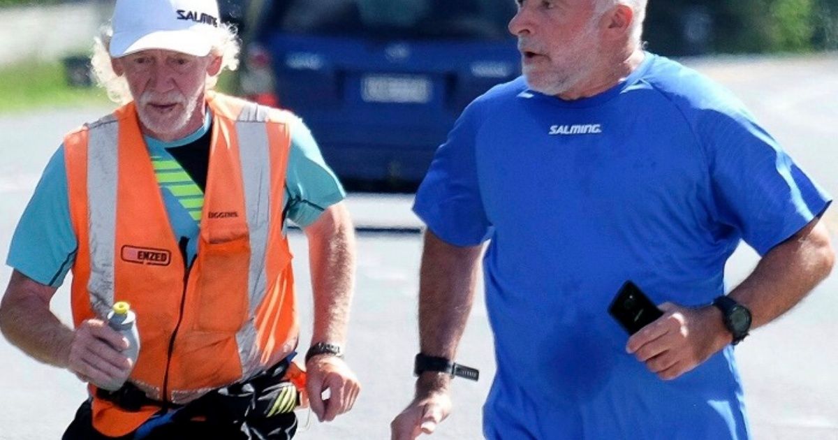 Abuelo de 64 años cruzó corriendo su país en tiempo récord 