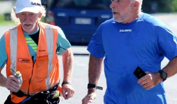 Abuelo de 64 años cruzó corriendo su país en tiempo récord 