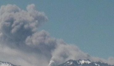 Activan Alerta Amarilla por actividad del volcán Planchón-Peteroa en la Región del Maule