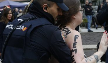 Activistas feministas interrumpen acto por Franco en Madrid