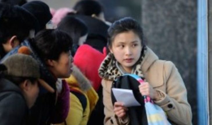 Buscan 1,2 millones de chinos ocupar 14.500 puestos de funcionario