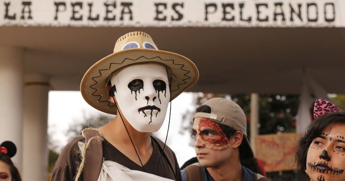 Colombianos piden que “no dejen morir” la educación superior