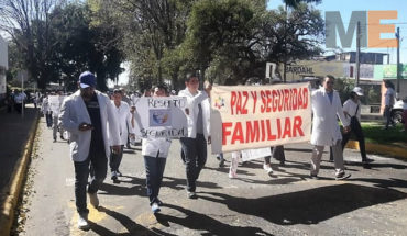 Con una marcha, piden paz y seguridad en la ciudad de Uruapan