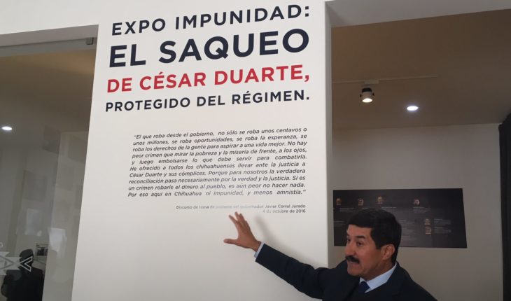 Corral presenta exposición sobre presunto saqueo de César Duarte
