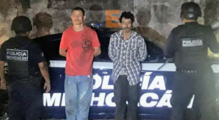 Detienen a dos presuntos narcomenudistas en Tumbiscatío