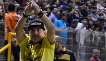 Diego Maradona, más filoso que nunca: encaró al técnico rival y a un periodista