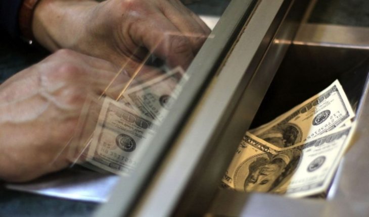 Dólar cierra al alza en línea con tendencia global y con los inversionistas pendientes de Buenos Aires