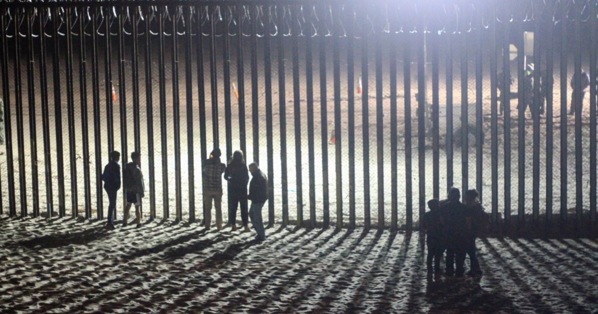 EEUU tiene infiltrados que informan sobre la caravana migrante: NBC