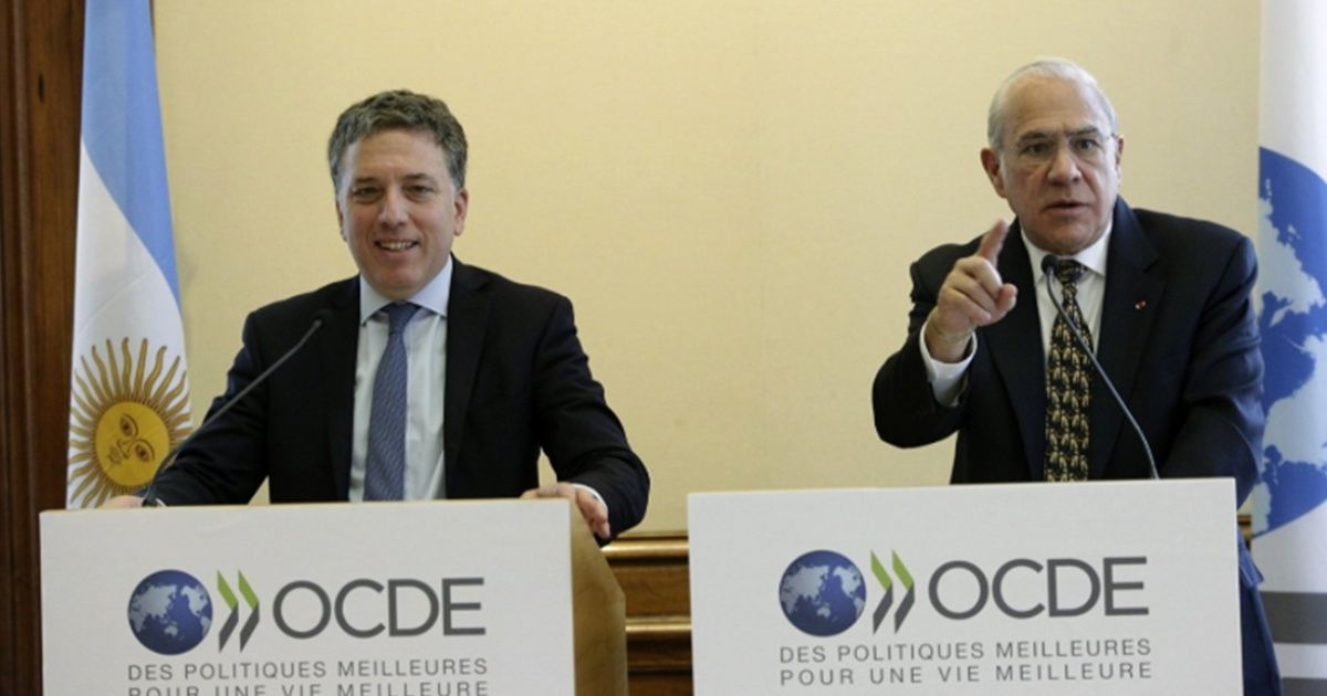 La OCDE proyecta casi 4 veces más caída para 2019 que el gobierno