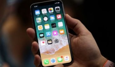 Qué es el “toque fantasma” del iPhone X y qué ofrece Apple para solucionarlo