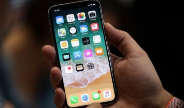 Qué es el “toque fantasma” del iPhone X y qué ofrece Apple para solucionarlo
