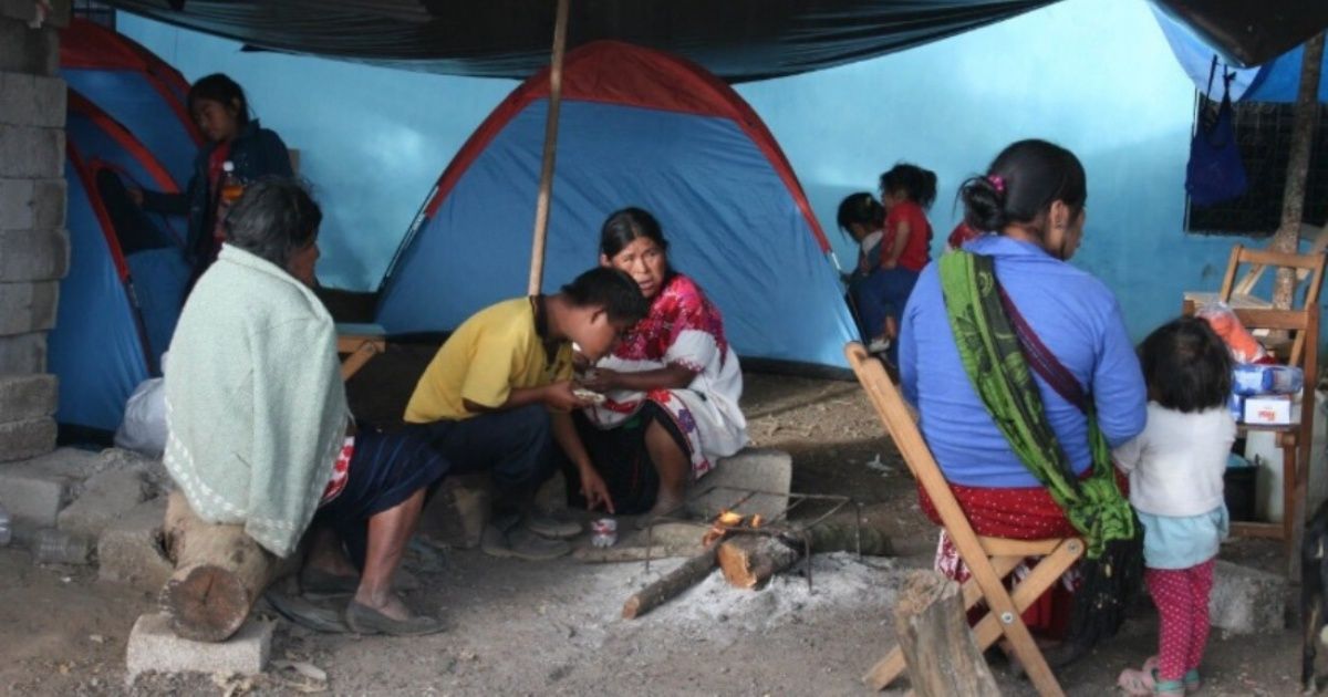Reportan 300 desplazados tras enfrentamiento en Chiapas