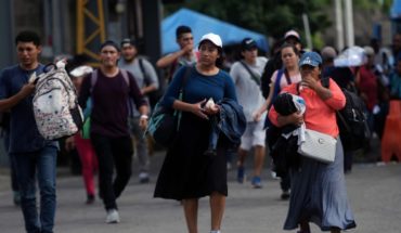 Sin ilusiones abandonan viaje 268 salvadoreños de caravana