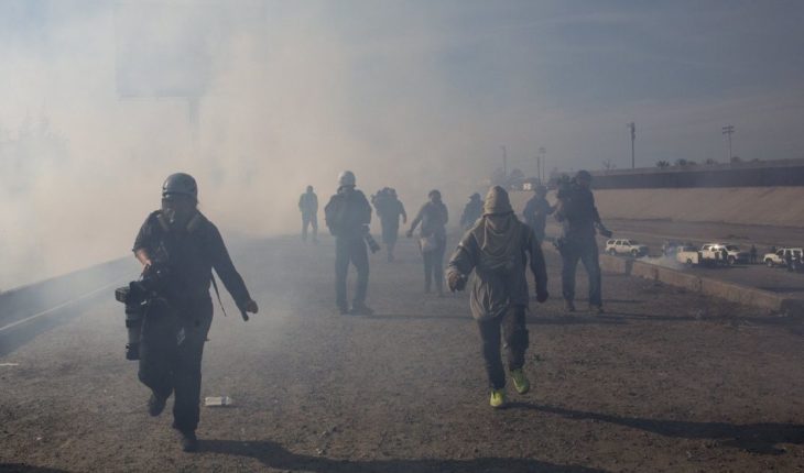 Trump defiende uso de gas lacrimógeno contra migrantes