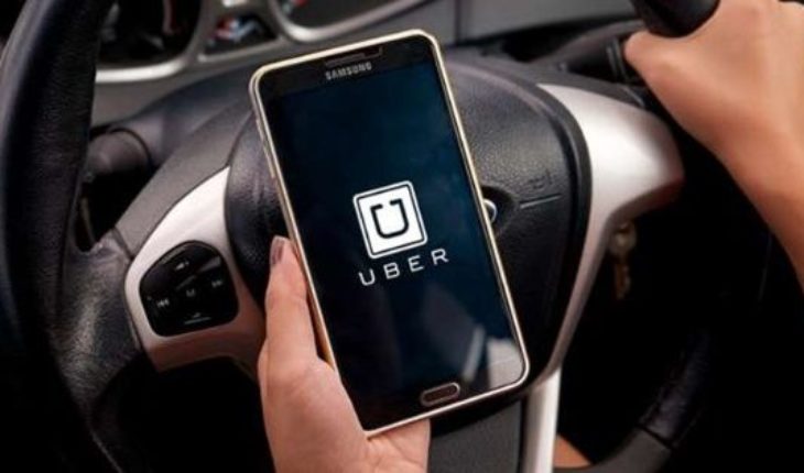 Uber se defiende y asegura que “opera legalmente”
