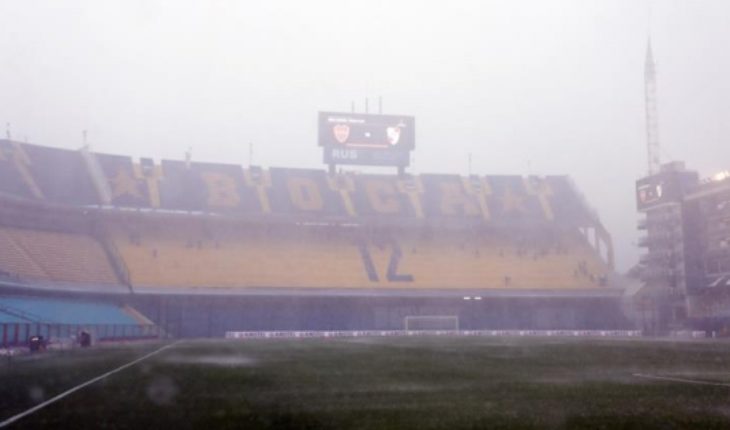 translated from Spanish: CONMEBOL confirms that the Boca-River is disputed despite the storm