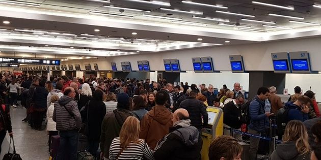 Delays and cancellations in Aeroparque by measure of Union strength