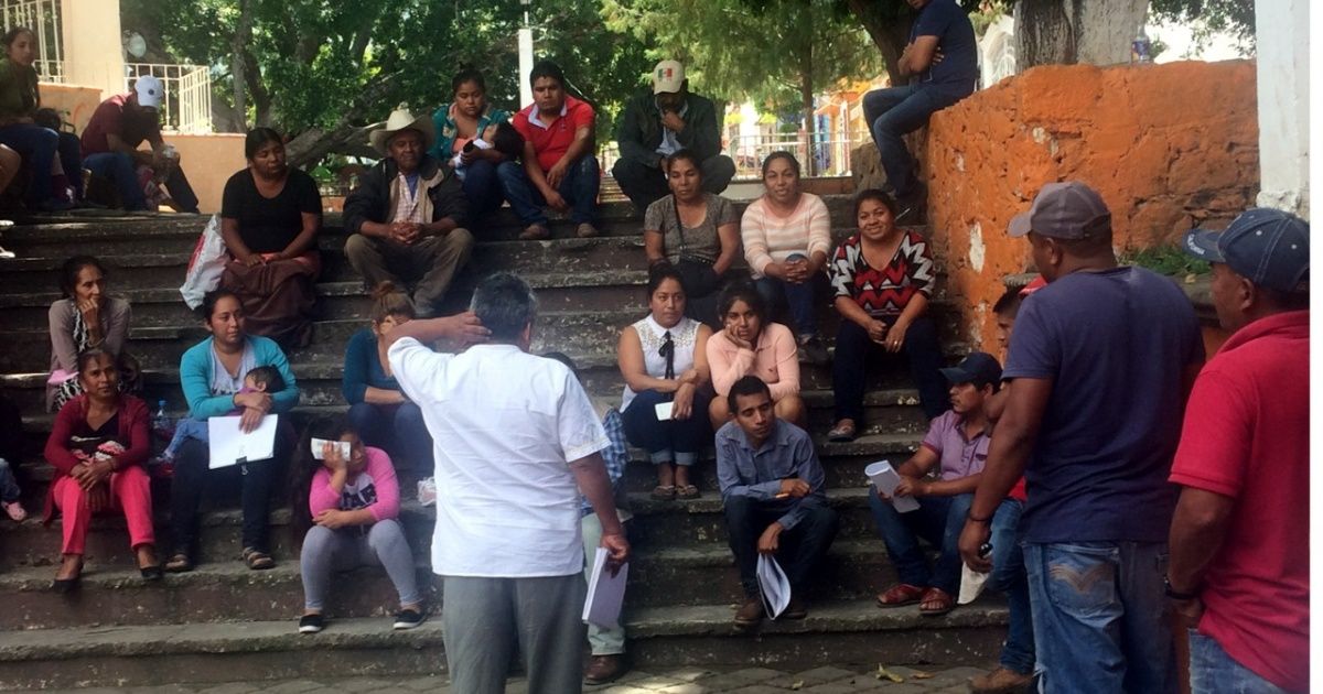 Displaced persons rely on AMLO to return to their homes 