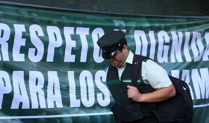 translated from Spanish: Government apply discounts to gendarmes unemployed