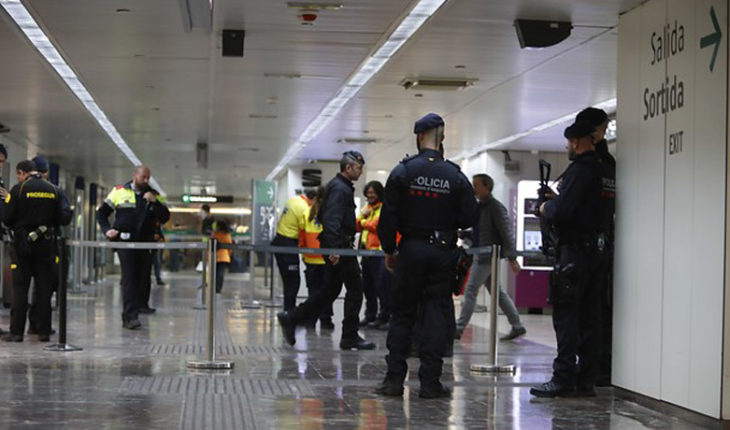 translated from Spanish: Hoax bomb put on alert stations in Barcelona and Madrid